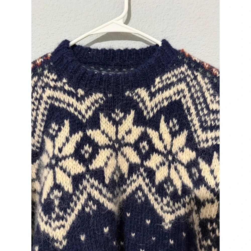 Vintage 80s Alpaca Imports Men's Sweater M Wool Hand Knit Fair Isle Snowflake